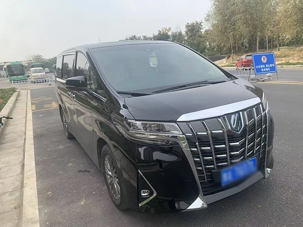 丰田埃尔法 (1).jpg